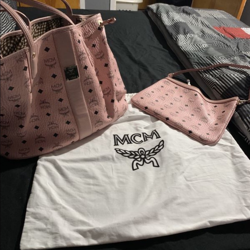 Medium MCM Liz Shopper in visetos